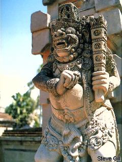  [Pic: Statue]