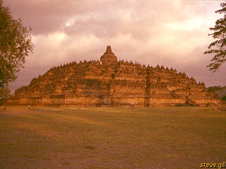  [Pic: Borobudur sunset] 